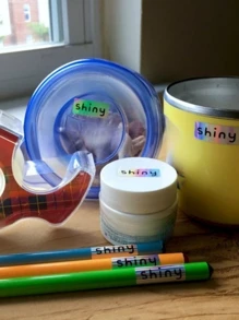 50-300 Stücke personalisierte Namensaufkleber holografisch 3*1,5 cm in beliebigen Schriftarten, klare wasserfeste Namensaufkleber, Flaschenetiketten, personalisierte Namensaufkleber, Namensschilder für Schule, Lager, personalisierte Namensaufkleber, Rückkehr zur Schule, Aufkleber aus Vinyl, wasserfest für Herbstfeste, Halloween, Thanksgiving, Weihnachten und Silvester