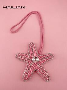 HAILIAN Móc khóa túi xách chủ đề sao và sao biển, bao gồm sao biển đính kim cương, sao biển đính hạt, sao biển lấp lánh và nhiều kiểu dáng khác. Có thể dùng làm móc khóa túi xách, móc chìa khóa xe hơi, hoặc làm quà tặng nhỏ cho gia đình, bạn bè và người thân yêu vào dịp sinh nhật, ngày lễ và mùa tựu trường. Chất liệu bao gồm hạt cườm, đá pha lê và đinh tán thủ công. - Nhiều màu - Xem 3