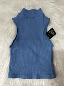 3676A-6T - Women's Cropped Tank Top, High Neck, Ribbed, Seamless, Polyamide, Minimalist Style / Lightweight - Blue - View 2