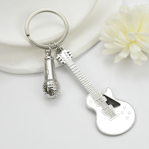1pc Guitar Microphone Keychain, Simple And Fashionable Musical Instrument Guitar With 3D Microphone Shaped Keyring Pendant, Daily Accessory For Bag, Phone, Car Key, Great As Holiday Gift For Family And Friends Car Accessories Cute Goth Y2k