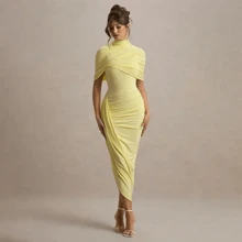 Vestido midi elegante de mujer con cuello alto, espalda descubierta y plisados, en estilo sólido, para fiestas y eventos, de verano 2025