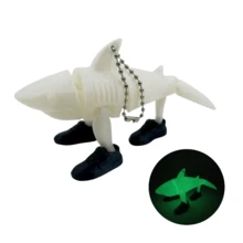 (Figura Criativa) Tralalero Tralala. Enfeites de Tubarão Meme Italiano - Coleção de Animais Fantásticos com Design Exclusivo (Banana, Elefante, Sapo Verde, Tubarão, Hipopótamo) - Escritório de Plástico Durável com Decoração de Mesa para Casa, Presente de Natal para Fãs TungTungTungSahur