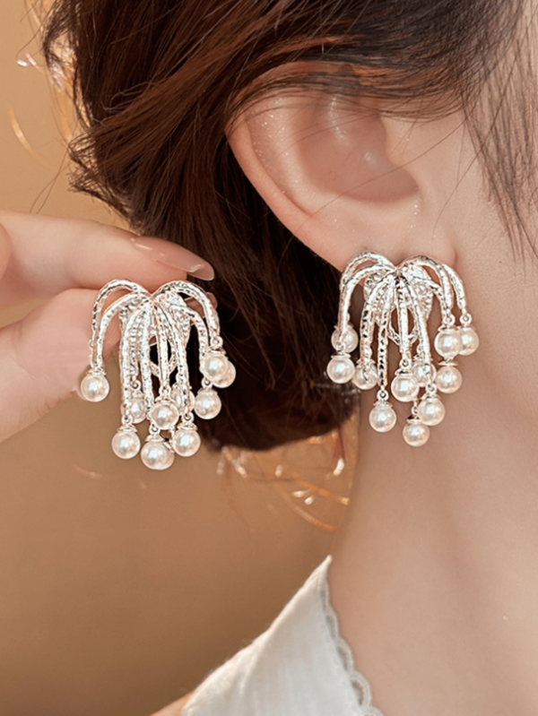 2pcs Fashionable Elegant Silver Flower Pearl Earrings, Unique Exaggerated Design Everyday Wear Jewelry Gift For Women