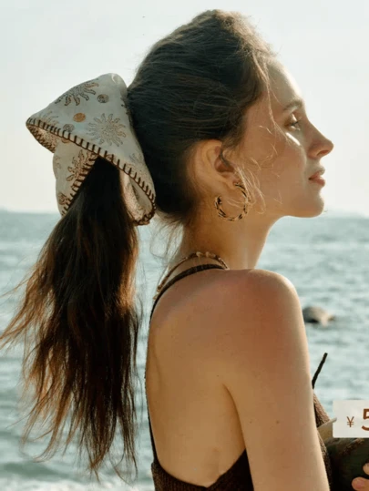 1个超大复古发圈，适合海滩度假，高端大气，百搭时尚发饰，发绳，发圈，发圈，洗脸，马尾辫发饰，弹力发带