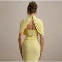 Vestido midi elegante de mujer con cuello alto, espalda descubierta y plisados, en estilo sólido, para fiestas y eventos, de verano 2025