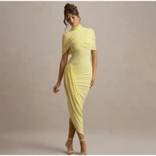 Vestido midi elegante de mujer con cuello alto, espalda descubierta y plisados, en estilo sólido, para fiestas y eventos, de verano 2025