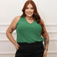 kit 2 Blusas Feminina Regata Básica Social Alça Grossa Decote em V Forrada Tecido Duna - Verde e Bege - Visão 3