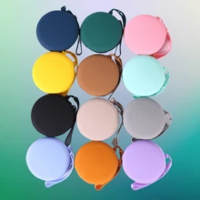 Nova Bolsa Cosmética Redonda de Silicone, Porta-Moedas, Bolsa Pequena Multiuso, Bolsa de Armazenamento de Chaves, Fones de Ouvido para Uso Externo, Porta-Cartões, Decoração de Quarto, Bolsas, Nécessaire, Viagem, Nécessaire, Essenciais de Viagem, Organizador, Armazenamento, Essencial de Viagem, Organizador de Maquiagem, Nécessaire, Nécessaire de Toalete, Organizador de Mesa, Nécessaire Cosmética, Nécessaire de Maquiagem, Nécessaire, Viagem, Nécessaire de Maquiagem, Bolsa, Nécessaire de Maquiagem, Essenciais de Viagem, Nécessaires de Maquiagem, Essencial de Viagem, Nécessaire Pequeno de Maquiagem, Nécessaire de Maquiagem, Nécessaire Cosmética, Essencial de Viagem, Grande Capacidade, Nécessaire Grande de Maquiagem, Presentes de Natal, Nécessaire, Viagem, Presentes para Mulheres Essencial de Viagem, Nécessaire, Clutch / Bolsa Pequena, Organizador de Maquiagem, Organizador de Maquiagem, Nécessaire, Suporte para Pincéis, Mini Nécessaire, Nécessaire de Grande Capacidade