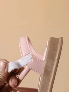 Recommended Best Seller! Girls PVC Hollow-Out Sandals, Cute Sweet Style Children Breathable Non-Slip Summer Shoes - Pink - View 6