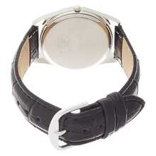 CITIZEN Q&Q系列石英表男女皆宜，款式多样，非常适合情侣佩戴，是日常佩戴的理想之选。同时，它们也是新年、圣诞节和其他节日送礼的绝佳选择。 - 黑金色32mm - 查看 5