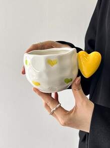 Cabin Kangaroo 1 套手工制作的不对称心形陶瓷杯碟套装，日式高品质釉下花卉装饰，适用于水、牛奶、茶、咖啡、办公室、生日、节日礼物