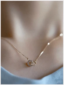 Collar de doble círculo de plata de ley 925, chapado en oro con piedras de circonita, colgante entrelazado, de lujo y ligero, adecuado como regalo para la novia, para uso diario