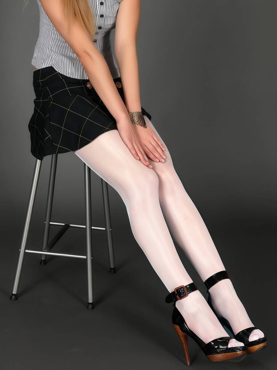 1双加大码女式亮面性感连裤袜 - 白色 - 查看 1