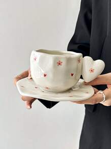 Cabin Kangaroo 1 套手工制作的不对称心形陶瓷杯碟套装，日式高品质釉下花卉装饰，适用于水、牛奶、茶、咖啡、办公室、生日、节日礼物