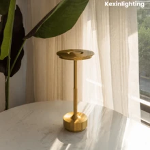 Kexinlighting 1 pieza Lámpara de escritorio inalámbrica y táctil minimalista moderna, lámpara de diseño decorativo, lámpara de regulación infinita, lámpara de protección ocular LED, lámpara de carga USB con batería de gran capacidad, lámpara para sala de lectura/dormitorio/sala de estar/comedor, lámpara de escritorio para hotel y bar, lámpara para camping al aire libre, regalo de cumpleaños y festivo, decoración de iluminación ambiental - Tres colores de luz - Ver 8