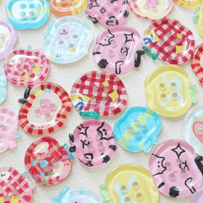 10/20개 귀여운 프린트 투명 다채로운 사과 모양 4-구멍 버튼, DIY 재봉 버튼, 의류, 전화 케이스, 전화 스트랩, 헤어 액세서리용 장식 버튼