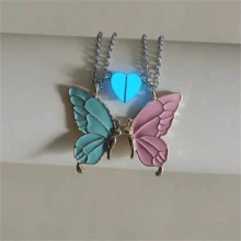 2 Stücke/Set leuchtender Schmetterling Herz Anhänger Halskette, Retro Paar/BFF/Valentinstag Geschenk