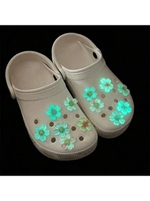 1pc Random Glow-In-The-Dark Cherry Blossom Shoe Charm, Decorative Clog/Sandal Accessory That Glows In The Dark
