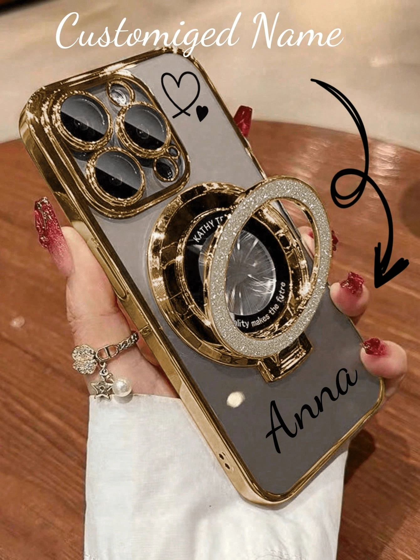 Capa de celular em TPU com letras personalizadas, nome e letras em relevo, com suporte eletrodepositado, compatível com 15 Pro Max/16 Pro Max/16 Pro/14 Pro Max/14 Pro/13 Pro Max/16 16e/ X7b/X8b/X6a/ 14 Pro Max. 1 unidade. Colorida, moderna e kawaii, com estampa de coração personalizada e exclusiva, com suporte em relevo. Presente ideal para aniversário, formatura, casamento, Dia das Mães, Dia dos Pais e para sempre. Amor eterno. - Ouro - Ver 1