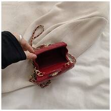 Single Shoulder Bag With Diamond Embroidery And Golden Ball, Crossbody Bag, Mini Casual Bag With Texture For Women - 紅色 - 查看 6