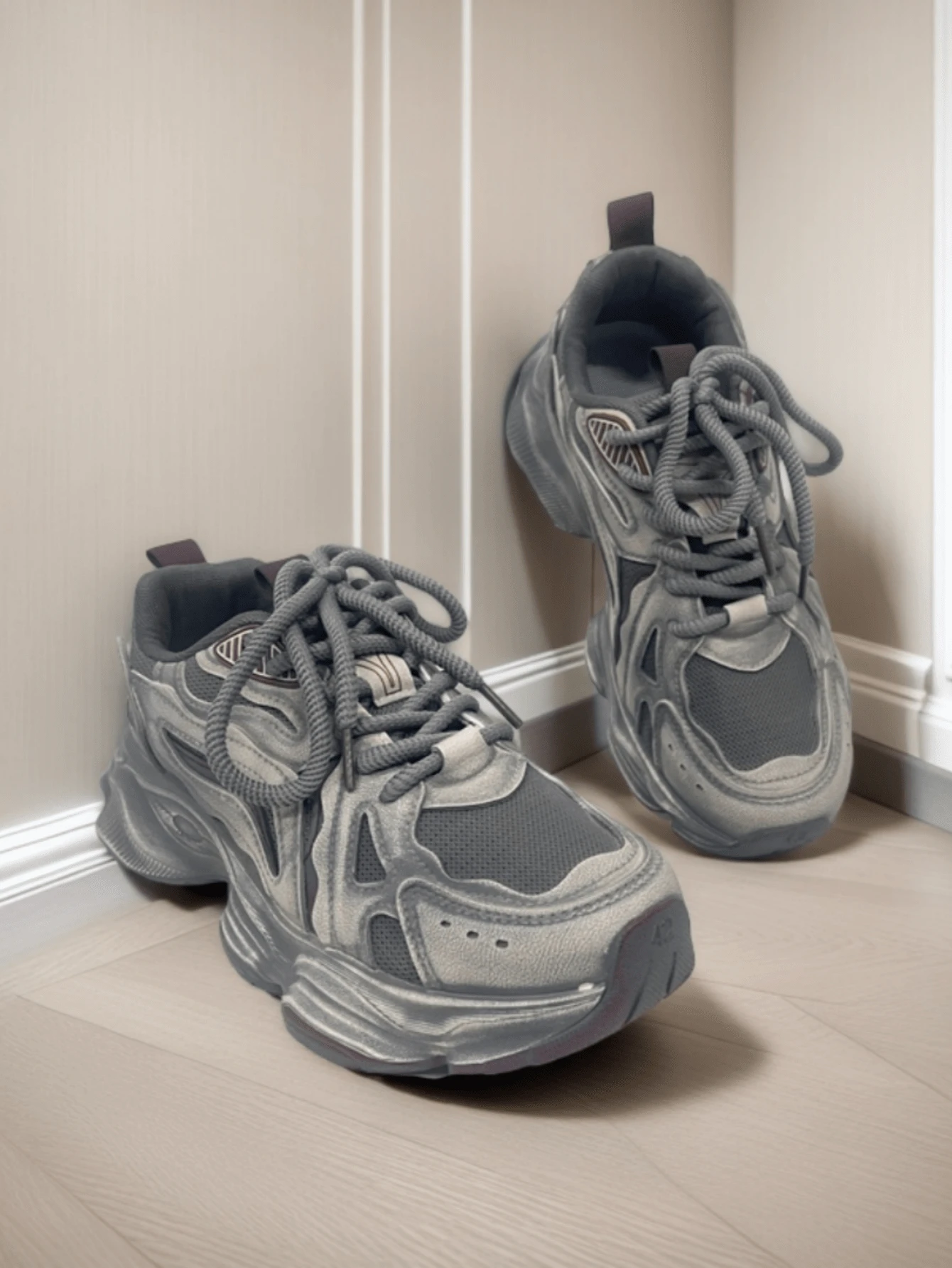 Zapatillas de malla transpirables de estilo vintage para hombres, zapatos deportivos casuales para adolescentes para aumentar la altura, zapatillas gruesas de alta gama tipo 'Paris Chunky', zapatos deportivos y casuales de suela gruesa y versátiles de alta calidad para el verano