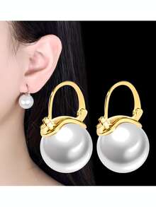 A Pair Of Earrings, Characterized By Elegance And Personalized, Jade Earrings, Hypoallergenic Closures, And Oval Pearl Drop Earrings, Designed For Brides. Halloween, Father's Day, Mother's Day, Valentine's Day, Thanksgiving, Easter, Birthday, Holiday Gifts For Friends And Family, Weddings,