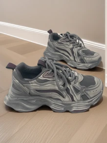 Zapatillas de malla transpirables de estilo vintage para hombres, zapatos deportivos casuales para adolescentes para aumentar la altura, zapatillas gruesas de alta gama tipo 'Paris Chunky', zapatos deportivos y casuales de suela gruesa y versátiles de alta calidad para el verano