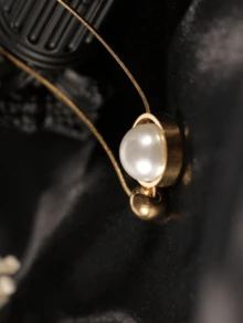 1pc European And American Style Stainless Steel Necklace With Shiny Faux Pearl Pendant, Suitable For Women's Daily Wear