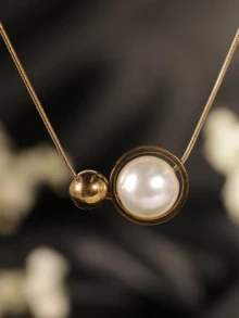 1pc European And American Style Stainless Steel Necklace With Shiny Faux Pearl Pendant, Suitable For Women's Daily Wear
