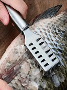 1个不锈钢鱼鳞去除器，锋利刀片快速去除鱼鳞，刷子设计可清洁残留杂质，轻松完成鱼鳞去除过程。 - 魚鱗去除工具 - 查看 8