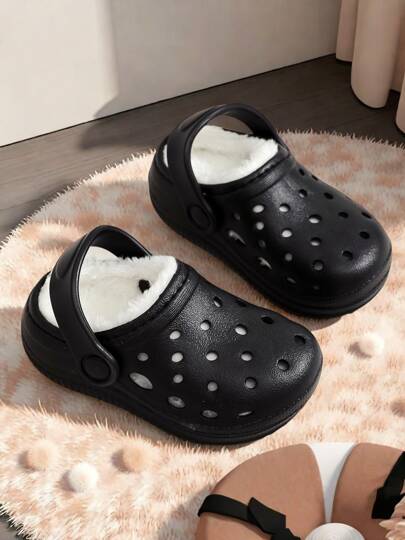 时尚新款男女童透气镂空拖鞋，冬季保暖，日常休闲穿着舒适透气，居家户外皆宜，纯色设计，简约平底，舒适百搭。
