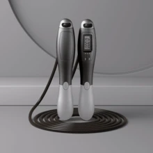 1套成人钢丝计数跳绳健身器材，适用于跳绳、健身房、运动、家庭锻炼等。