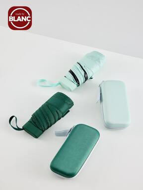 1 pezzo Mini portatile Sun Umbrella con protezione UV e pioggia, pieghevole UM Casella con custodia per il trasporto per scuola, ufficio, casa, viaggio, ragazzo, valentina a forma di cuore