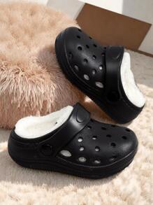 Modische neue perforierte Pantoffeln für Jungen und Mädchen für Winterwärme, tägliche Lässig, Atmungsaktivität, Zuhause und Outdoor einfarbig, einfacher flacher Boden, bequeme und vielseitige Pantoffeln