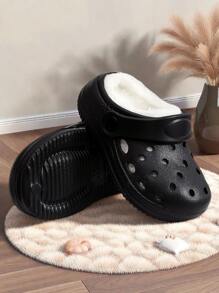 Modische neue perforierte Pantoffeln für Jungen und Mädchen für Winterwärme, tägliche Lässig, Atmungsaktivität, Zuhause und Outdoor einfarbig, einfacher flacher Boden, bequeme und vielseitige Pantoffeln