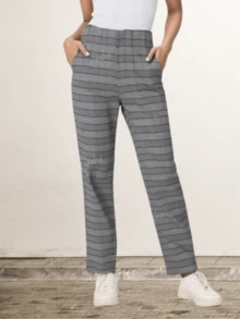 Pantalón con Pinzas al Frente Corte Recto.  Tela Estampada.  Formal.  Ideal para Oficina. - Negro Blanco Cuadros - Ver 1