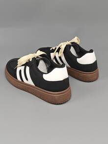 (Recommend Sizing Up) Women's Casual Sports Shoes, Lightweight Breathable Mesh Lace-Up Sneakers, Versatile Comfortable Flat Walking Shoes - 黑與白 - 查看 3