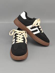 (Recommend Sizing Up) Women's Casual Sports Shoes, Lightweight Breathable Mesh Lace-Up Sneakers, Versatile Comfortable Flat Walking Shoes - 黑與白 - 查看 6