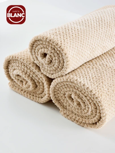 1/2pcs (Light & Thin) Solid Color Pineapple Textured Coral Fleece, Convenient Towel Or Bath Towel, Ultrasoft Absorbent Quick-Drying Bathroom Towel, Please Select Your Needed Size Back To School