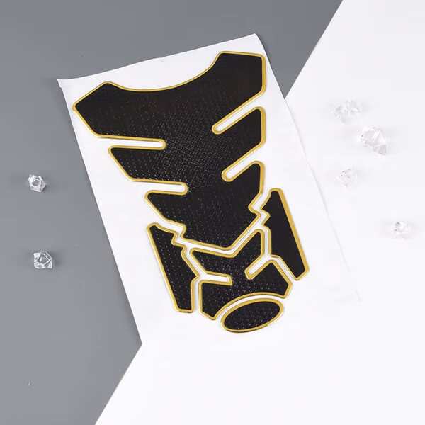 Protector de Tanque para Moto 3D Universal Autoadhesivo 1 Pieza – Antideslizante y Resistente a Rayones – Calcomanía Deportiva para Motocicleta Naked, Touring, Cross y Calle – Protector Adhesivo para Tanque de Gasolina Moto – Pad Antirayones para Depósito de Gasolina – Diseño en Relieve con Textura de Panal – Accesorio de Protección para Moto Contra Cremalleras, Botones, Cinturones y Abrasión – Compatible con Motos Italika, Suzuki, Vento, BMW, KTM, Kawasaki – Pegatina Protectora Impermeable Antidesgaste – Protector Decorativo de PVC para Depósito de Combustible – Funda Protectora Antihuellas y Antirrayas – Compatible con Tanques Redondos y Rectos – Instalación Rápida sin Herramientas – Color Negro con Bordes Fluorescentes o Neutros – Mejora el Agarre en Curvas y Frenadas – Protector Estético Funcional para Tanque de Motocicleta