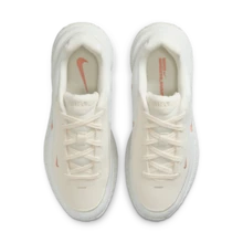 Nike Uplift SC 舒適百搭 低筒 訓練鞋 女款 山峰白 IB2766-103 - 白色 - 查看 2