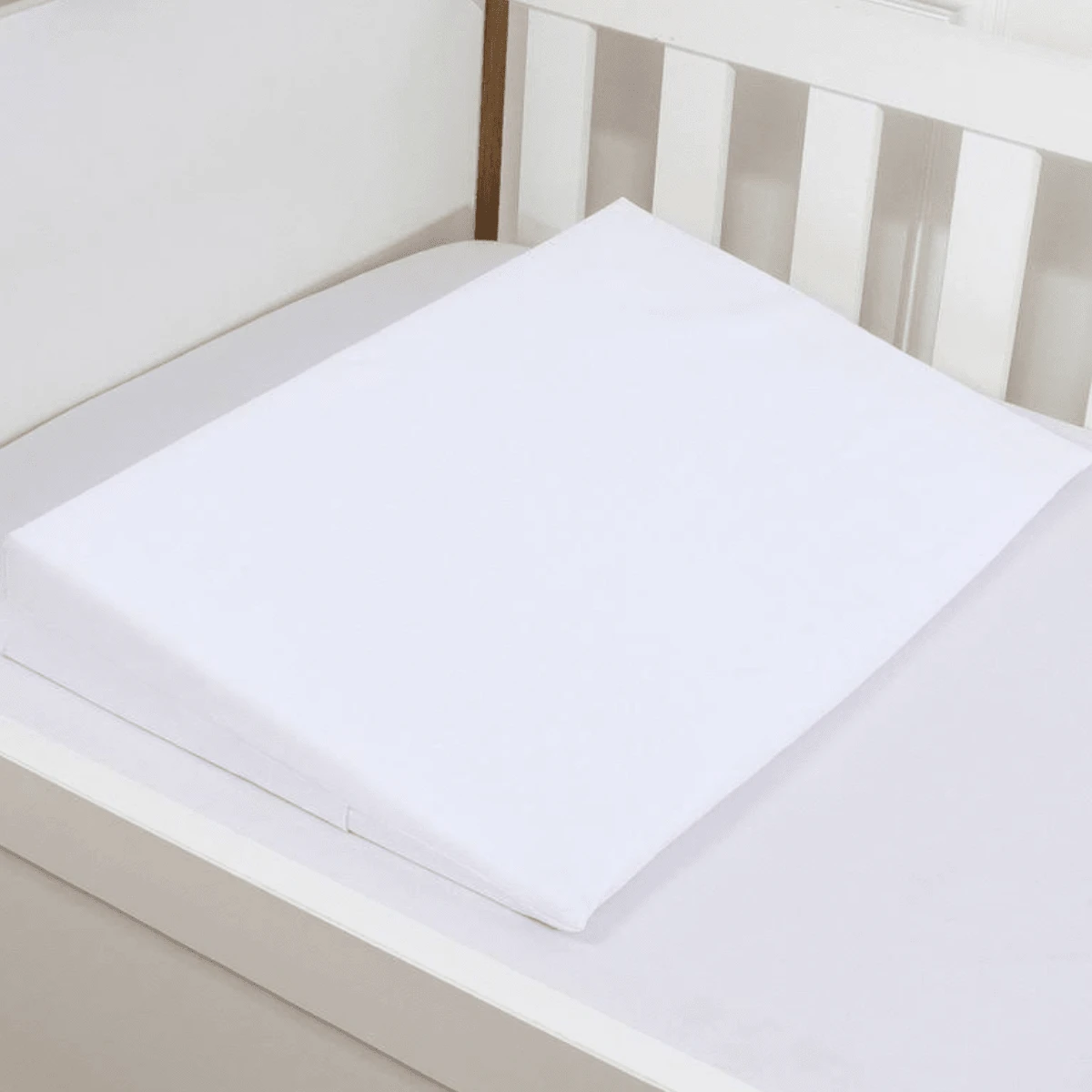 BABY MARATHON Anti-Reflux Pillow For American Crib And Bed, Ramp Filling + 1 Pillowcase - 白色 - 查看 1