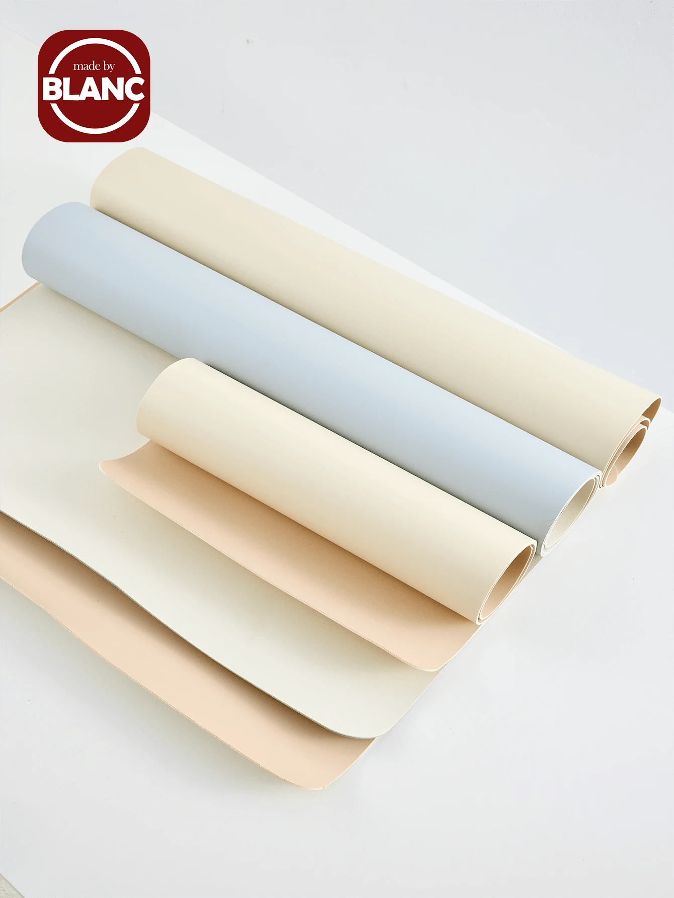 1 件硅胶餐桌垫，防油、防水、防污、防滑、隔热、可擦拭桌布，适用于咖啡桌、书桌、厨房台面