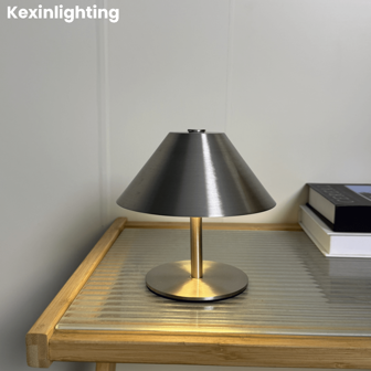 Kexinlighting 1PC 北欧台灯，触摸台灯，无绳单色台灯，LED 触摸台灯，便携式触摸台灯，可调三色温台灯，可调亮度台灯，带锥形金属灯罩的卧室台灯，独特的触摸台灯，适用于家居装饰/办公室装饰/餐厅装饰/节日礼物