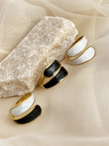 حلقة مفتوحة من الصلب المطلي بالذهب عيار 18 قيراط بتصميم بسيط، طلاء باللون المدرج على الطراز القديم، مناسبة للارتداء اليومي والمناسبات الرسمية، هدية مثالية للأصدقاء والمناسبات