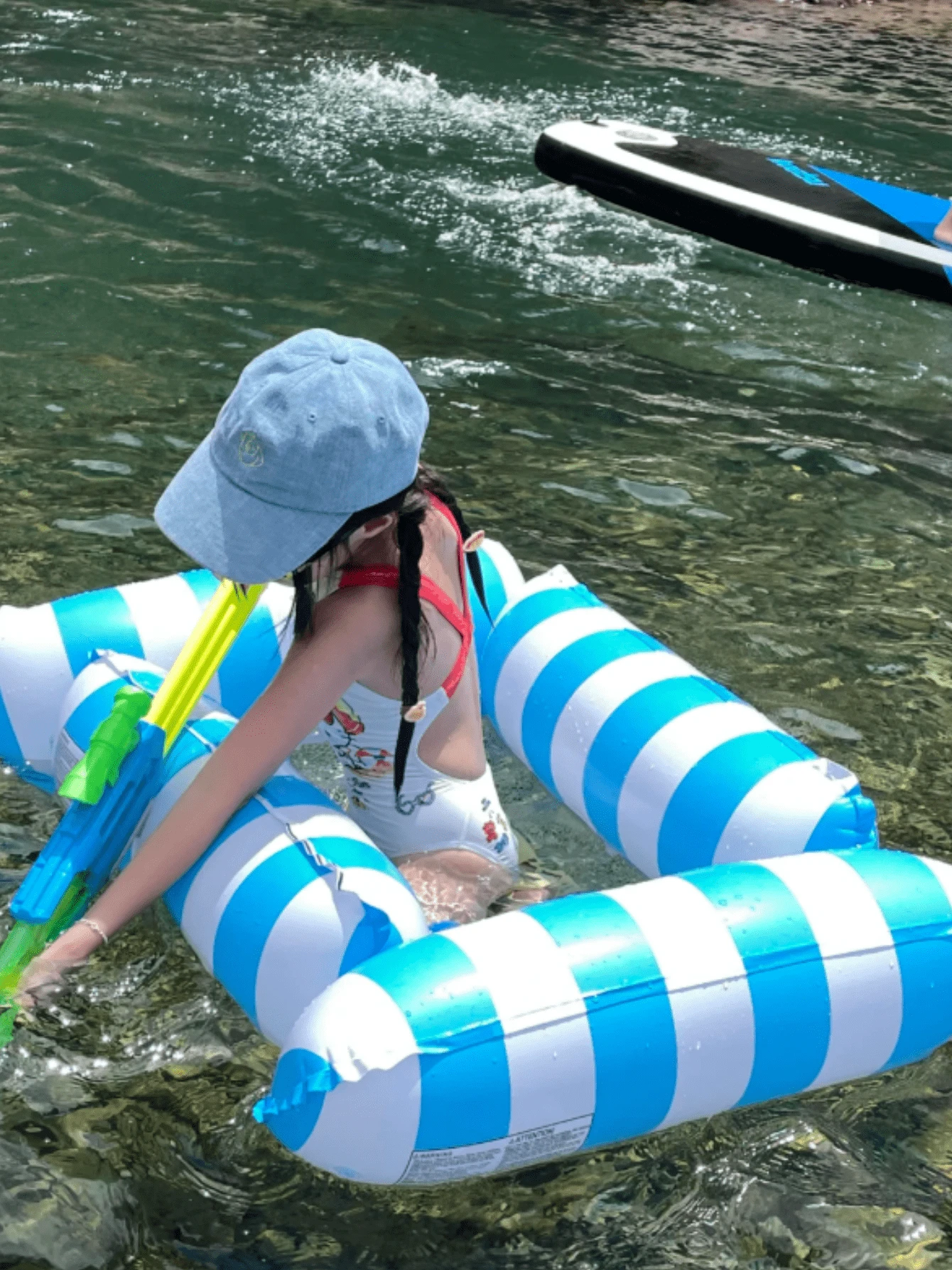 Hamaca inflable de 4Tube para piscina, hamacas de agua para salones, accesorios multiusos para la piscina (sala de estar, sillón, er) para piscinas, lagos, exteriores, playas - Multicolor - Ver 1