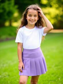 青少年女孩两件套，包括白色和紫色百褶迷你裙，校园风格