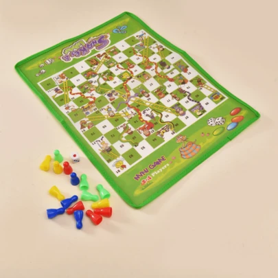 便携式户外互动棋盘游戏——蛇梯棋，经典飞行棋和蛇梯棋游戏，包含棋子和骰子，色彩缤纷，策略技巧培养，户外棋盘游戏，家庭聚会娱乐游戏，游戏之夜的最佳选择！青少年和成人趣味生日礼物，PP材质，桌面游戏，棋盘游戏