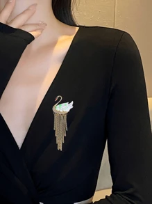 1 件珐琅天鹅流苏胸针，时尚高端翻领花服装配饰，西装装饰，包袋配饰 - A - 查看 2