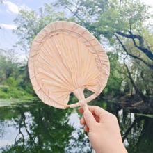 1pc 11.02/14.96 Inch Handmade Unique Peach Shaped Bamboo Fan, Summer Folding Fan, Artistic Refreshing Fan, Fresh And Simple Creative Ultralight Hand-Held Natural Bamboo Woven Green